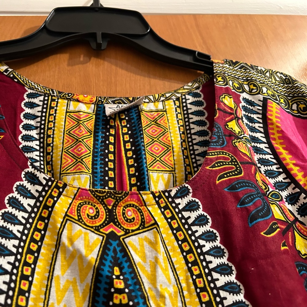 African stars dress.